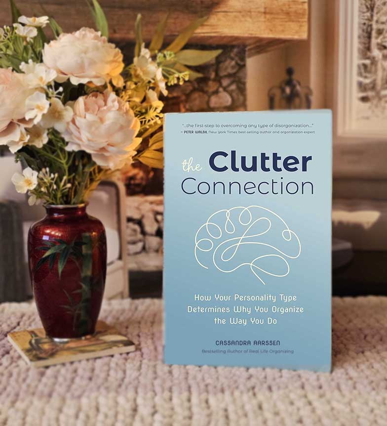 The Clutter Connection by Cassandra Aarssen